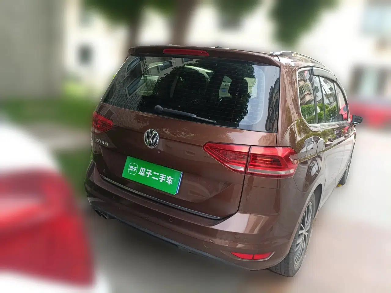 Volkswagen Touran 2016 Volkswagen Touran L 330TSI DSG Luxury Edition — миниатюра 5