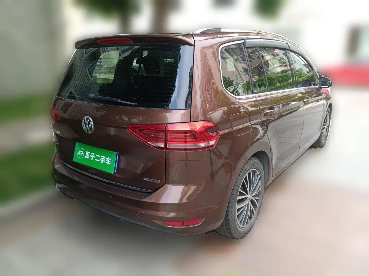Volkswagen Touran 2016 Volkswagen Touran L 330TSI DSG Luxury Edition — миниатюра 6