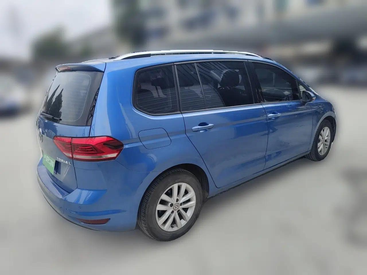 Volkswagen Touran 2018 Volkswagen Touran L 280TSI DSG Comfort Edition 7 Seats China VI Standard — миниатюра 6