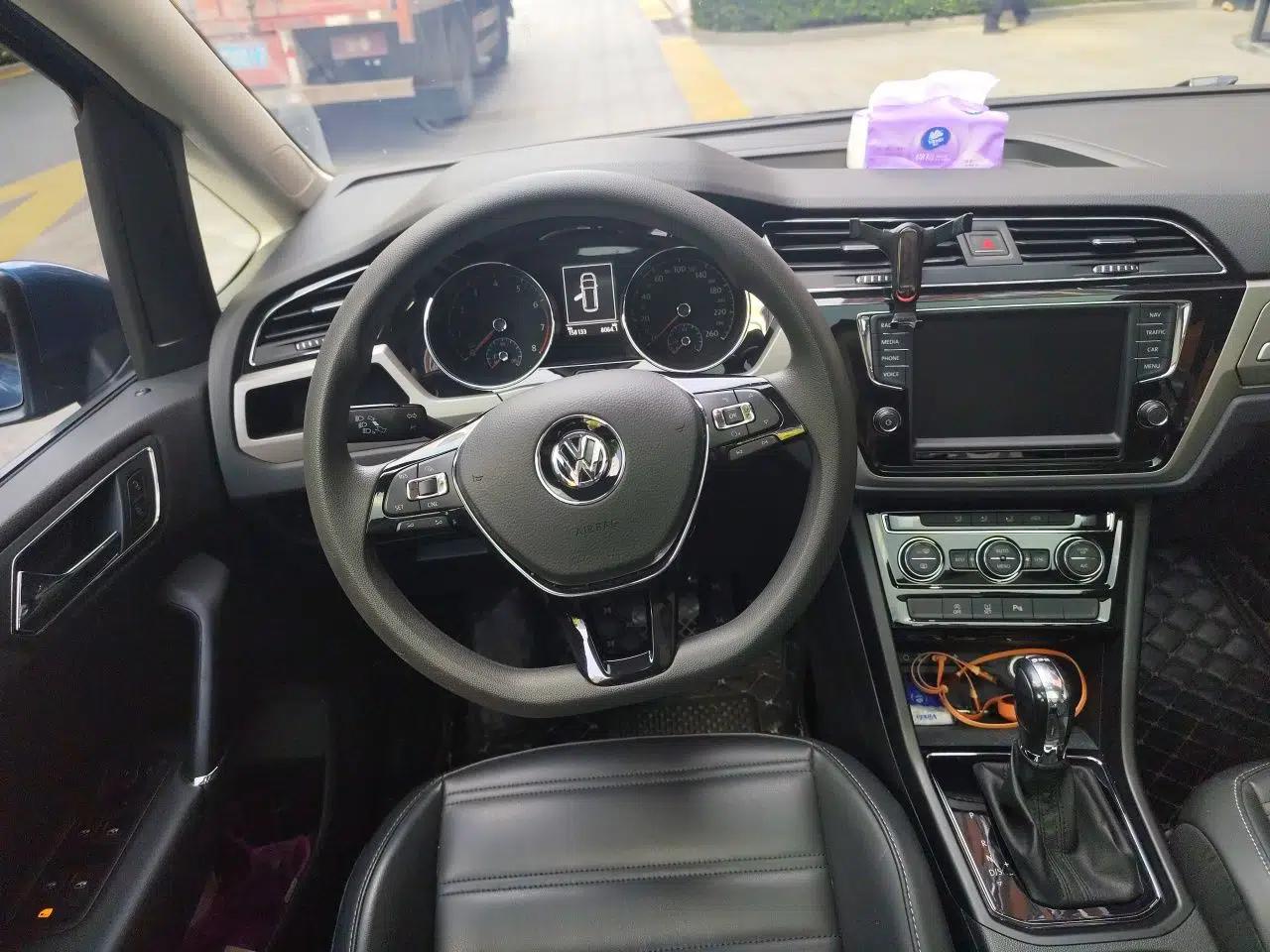 Volkswagen Touran 2018 Volkswagen Touran L 280TSI DSG Comfort Edition 7 Seats China VI Standard — миниатюра 11