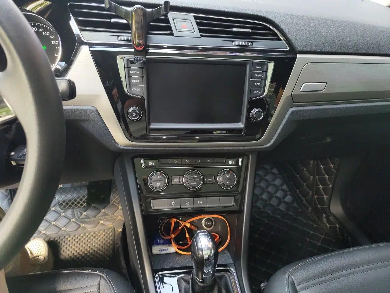 Volkswagen Touran 2018 Volkswagen Touran L 280TSI DSG Comfort Edition 7 Seats China VI Standard — миниатюра 14