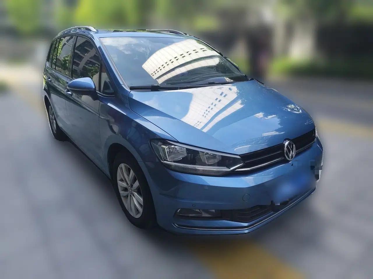 Volkswagen Touran 2018 Volkswagen Touran L 280TSI DSG Comfort Edition 7 Seats China VI Standard — миниатюра 3
