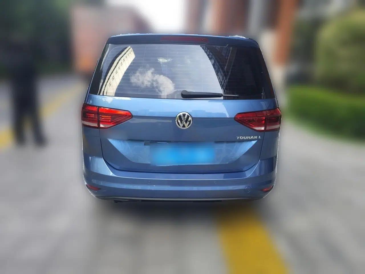 Volkswagen Touran 2018 Volkswagen Touran L 280TSI DSG Comfort Edition 7 Seats China VI Standard — миниатюра 5