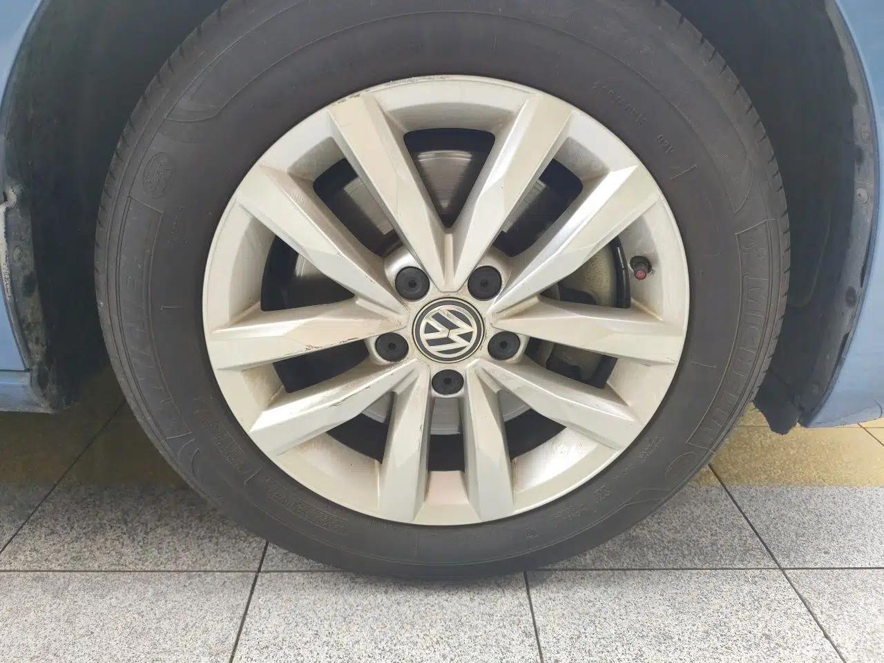 Volkswagen Touran 2018 Volkswagen Touran L 280TSI DSG Comfort Edition 7 Seats China VI Standard — миниатюра 8