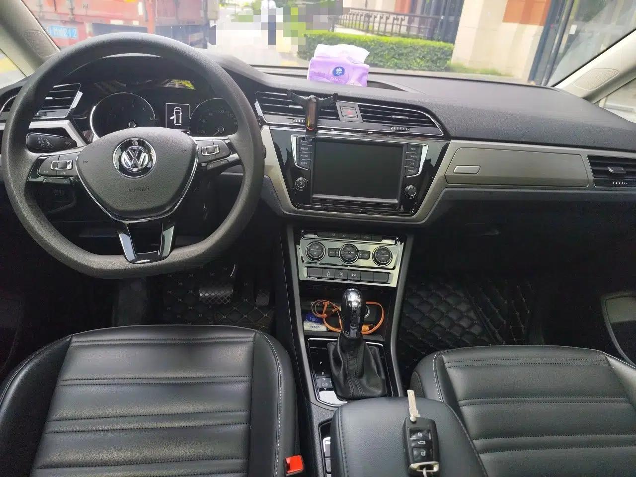 Volkswagen Touran 2018 Volkswagen Touran L 280TSI DSG Comfort Edition 7 Seats China VI Standard — миниатюра 10