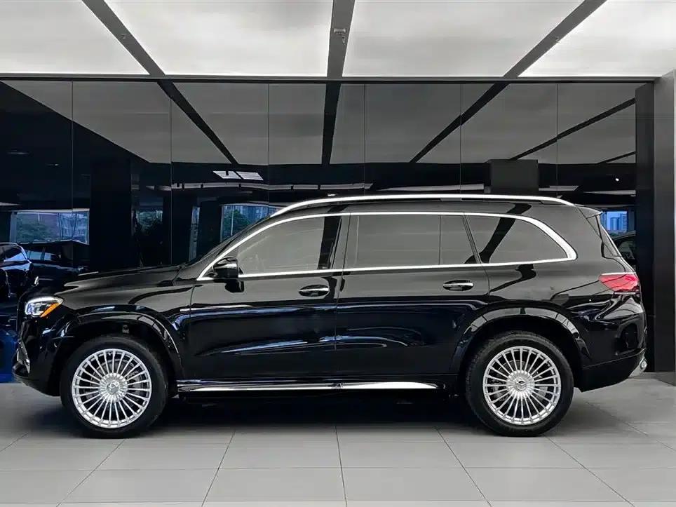 2024 Mercedes-Benz GLS 450 — миниатюра 3