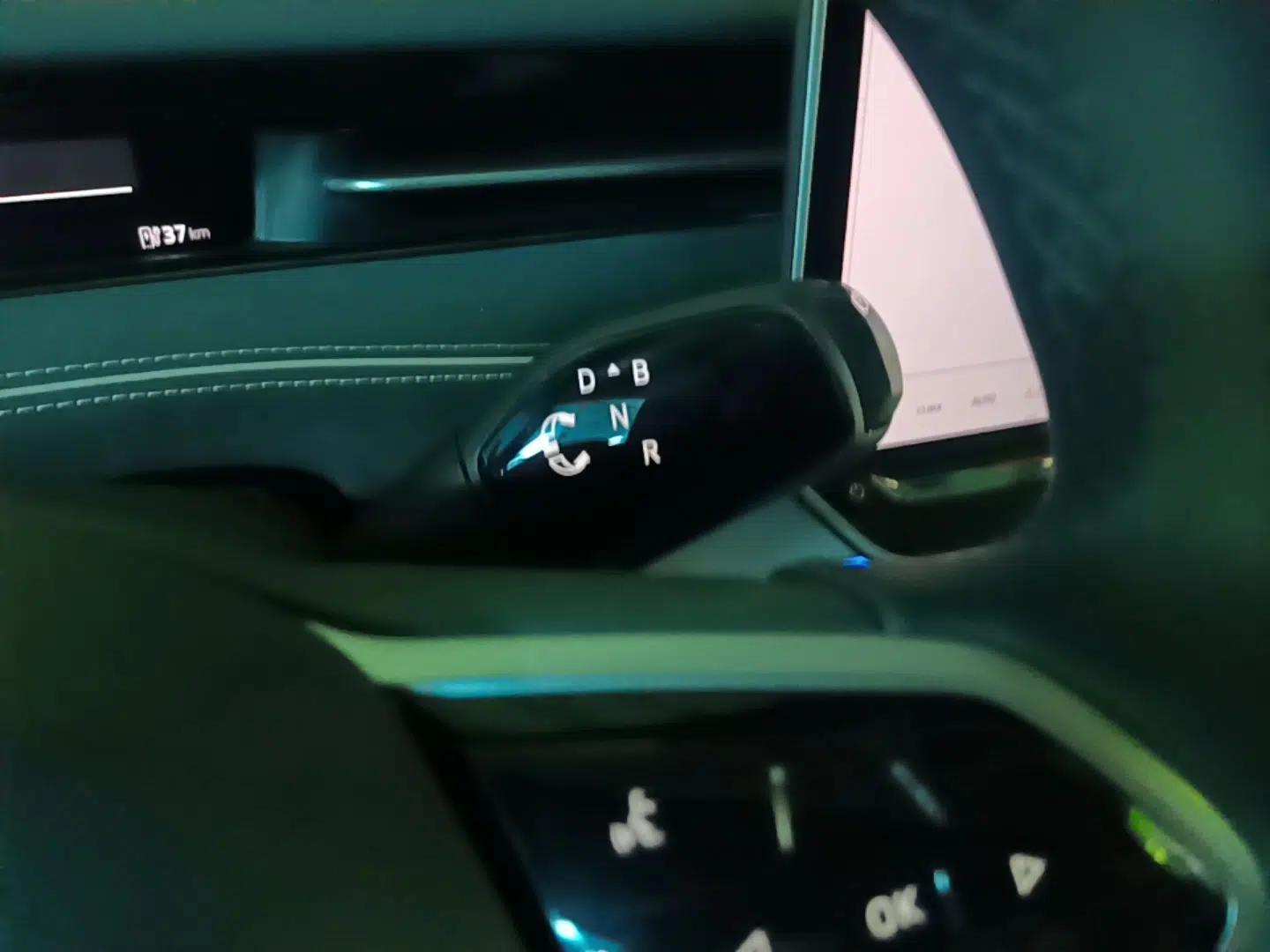 Volkswagen ID.7 VIZZION 2024 First Edition — миниатюра 17