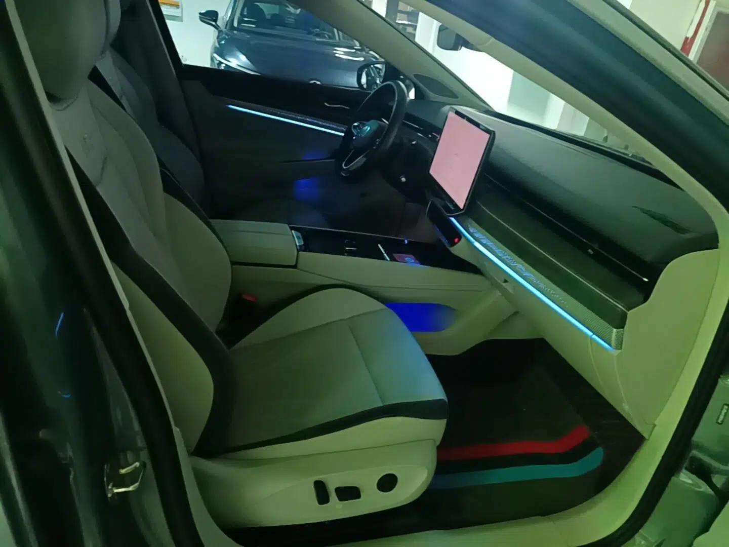 Volkswagen ID.7 VIZZION 2024 First Edition — миниатюра 23