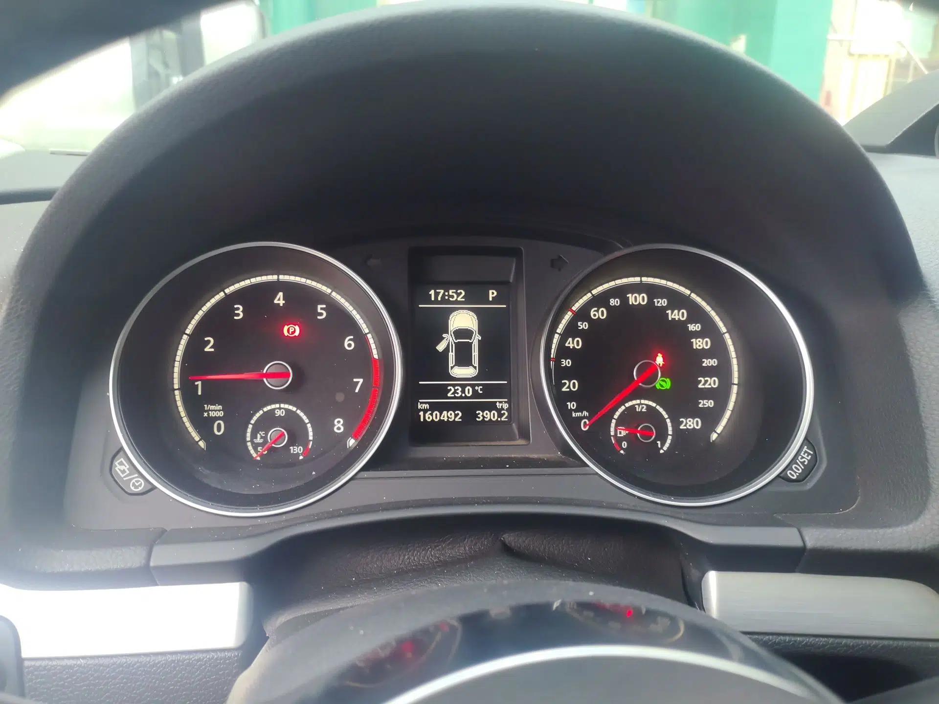 Volkswagen Scirocco 2015 1.4TSI Comfort Edition — миниатюра 12