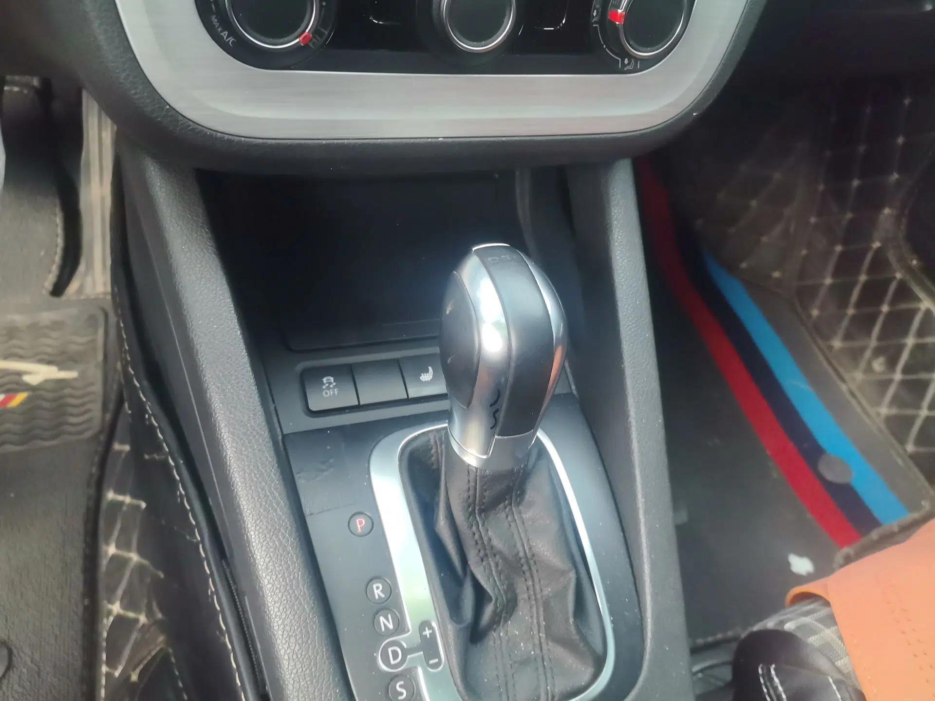 Volkswagen Scirocco 2015 1.4TSI Comfort Edition — миниатюра 15