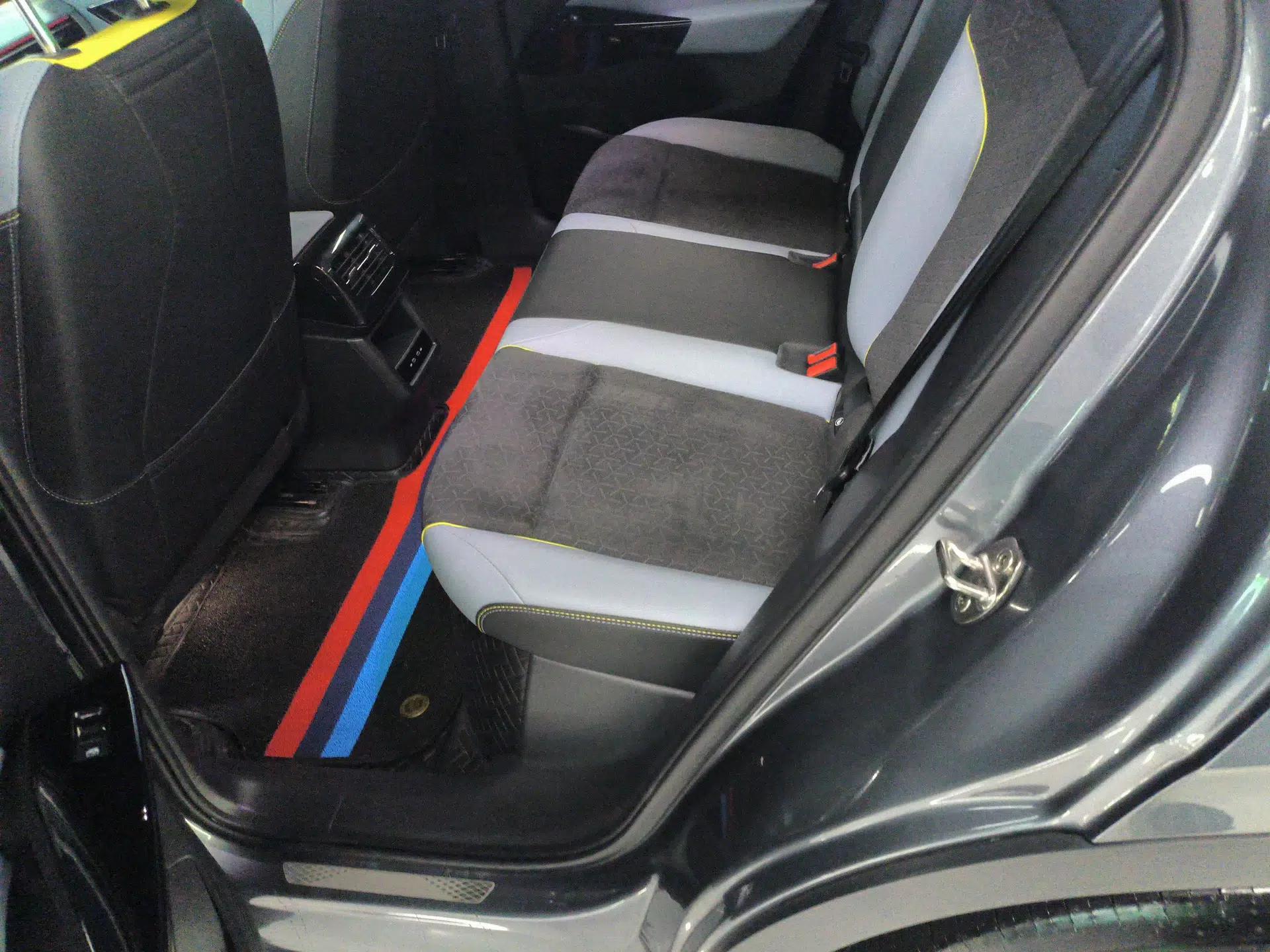 Volkswagen ID.4 X 2022 Smart Enjoyment Long-Range Edition — миниатюра 18