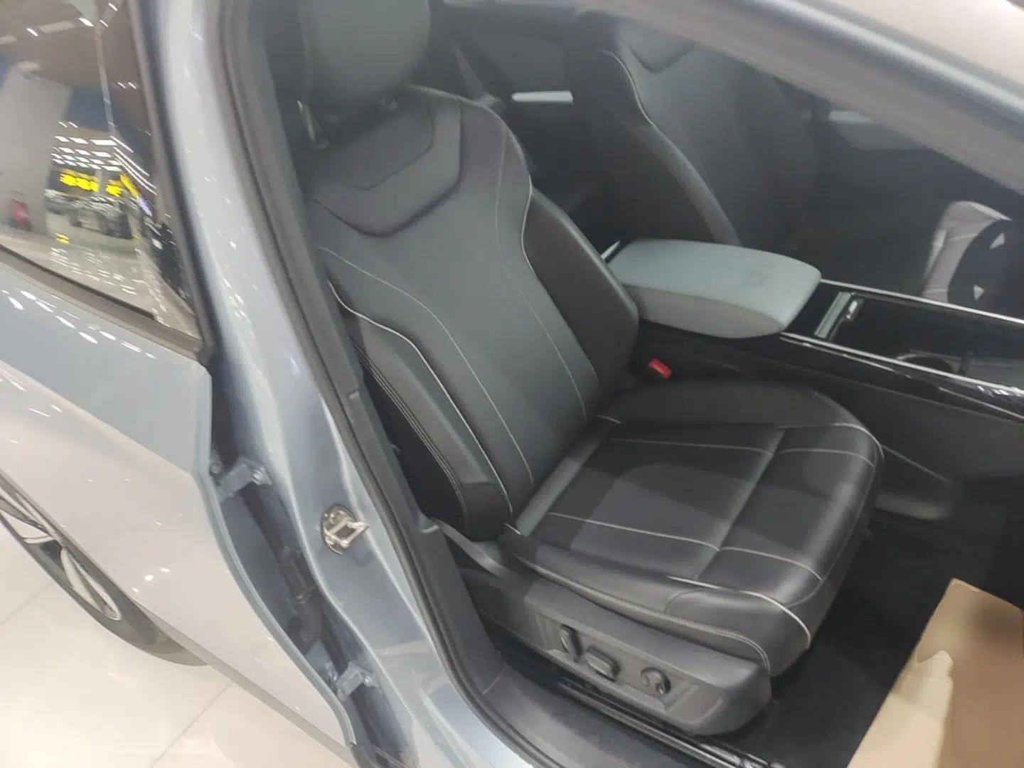 Volkswagen ID.4 X 2025 Smart Version Pure & Intelligent Enjoyment Edition — миниатюра 23