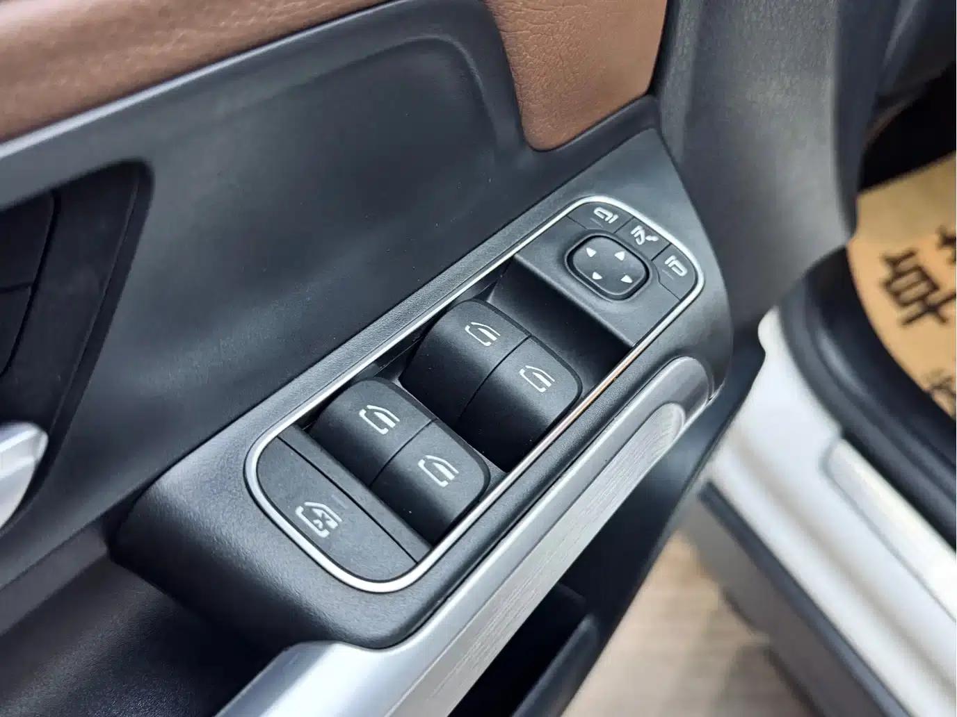 Mercedes-Benz GLB 2021 Fashion Edition — миниатюра 8