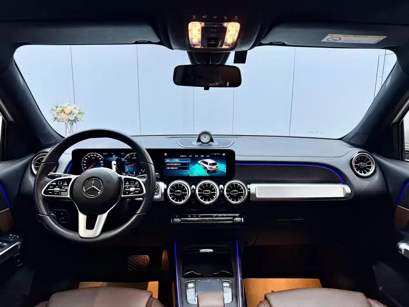Mercedes-Benz GLB 2021 Fashion Edition — миниатюра 10