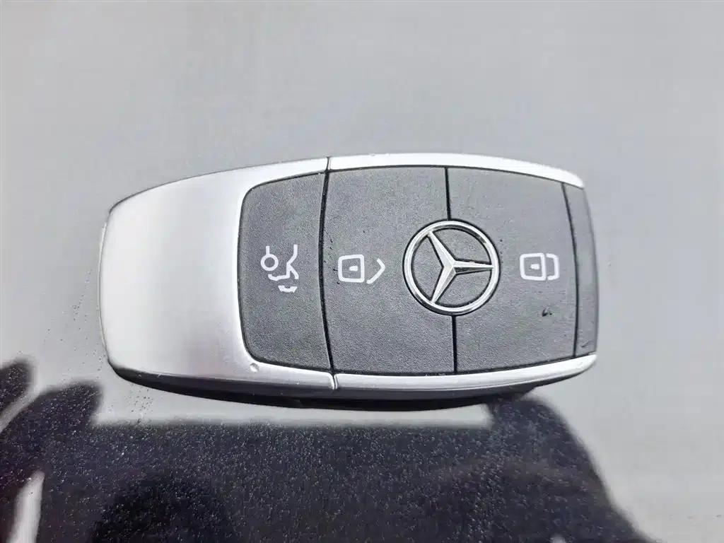 2022 Mercedes-Benz GLB 220 Dynamic — миниатюра 19