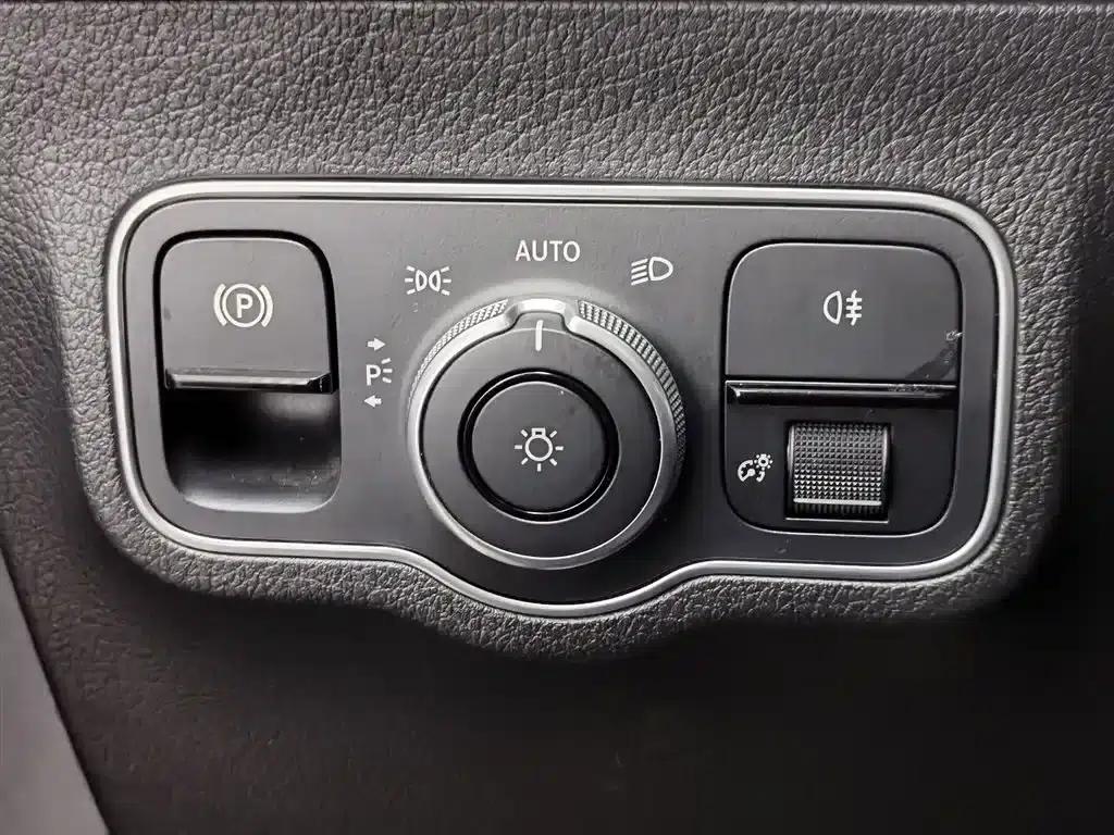 2022 Mercedes-Benz GLB 220 Dynamic — миниатюра 21