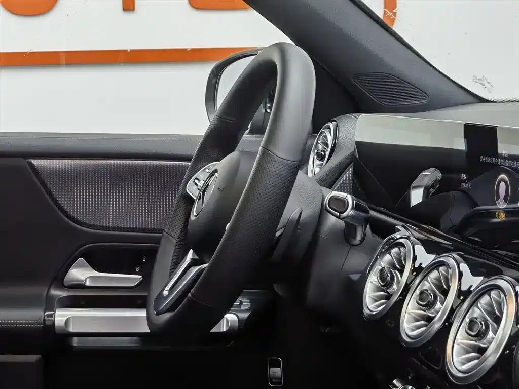 2022 Mercedes-Benz GLB 220 Dynamic — миниатюра 22