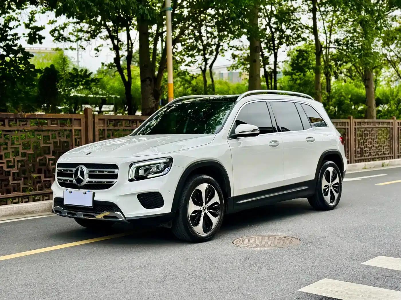 Mercedes-Benz GLB 2021 Fashion Edition — миниатюра 1