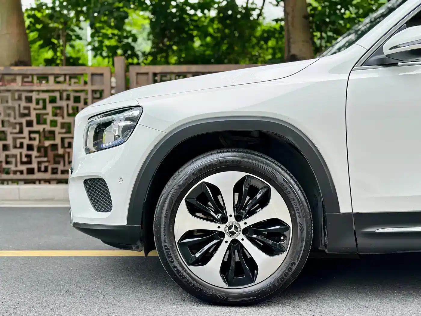Mercedes-Benz GLB 2021 Fashion Edition — миниатюра 13