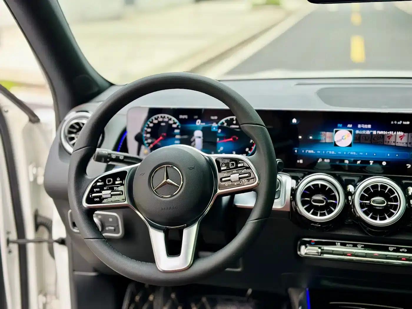 Mercedes-Benz GLB 2021 Fashion Edition — миниатюра 20