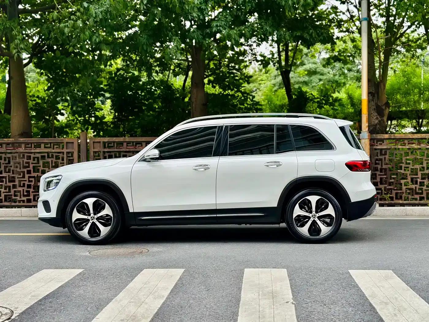 Mercedes-Benz GLB 2021 Fashion Edition — миниатюра 3
