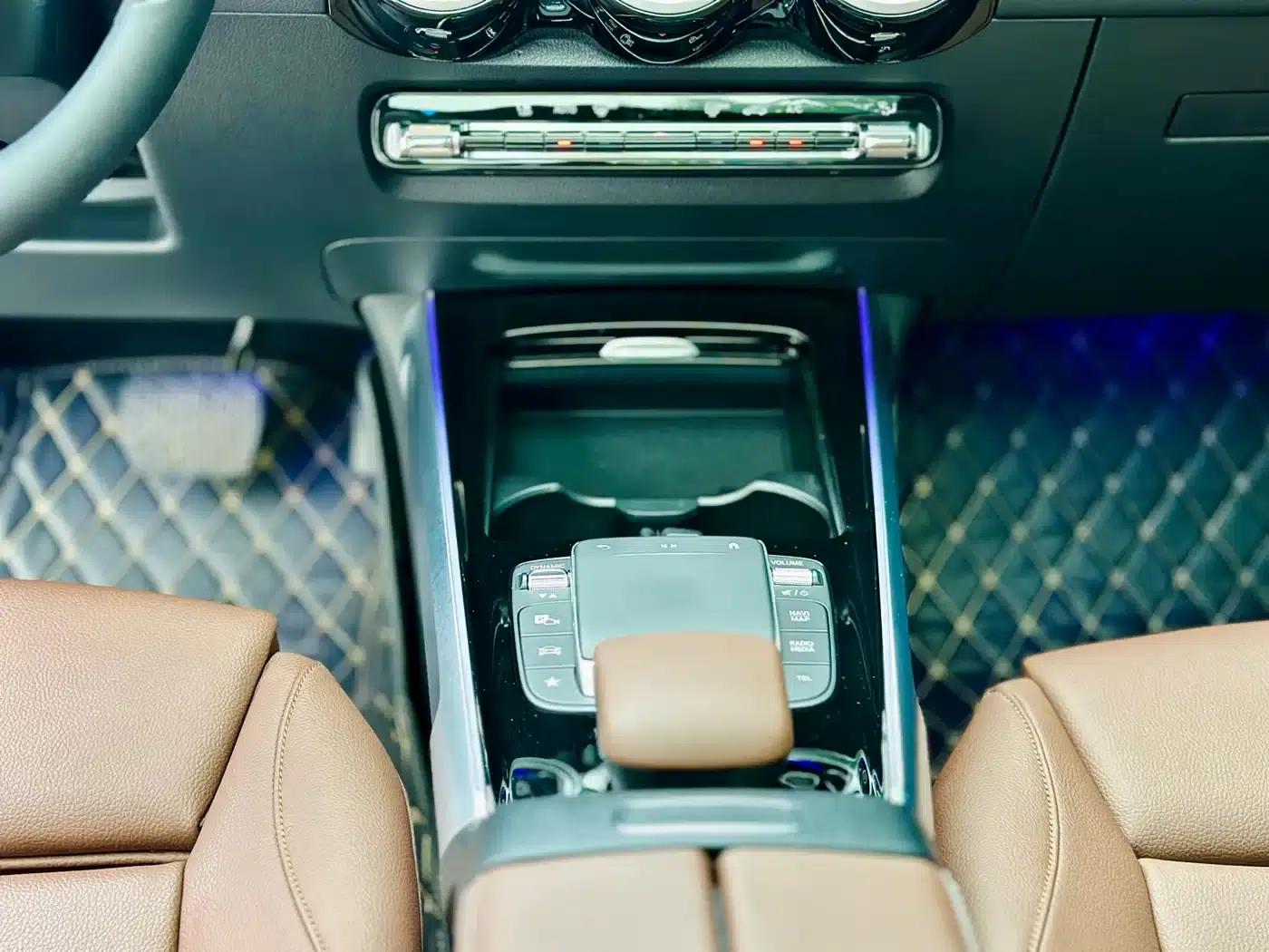 Mercedes-Benz GLB 2021 Fashion Edition — миниатюра 24