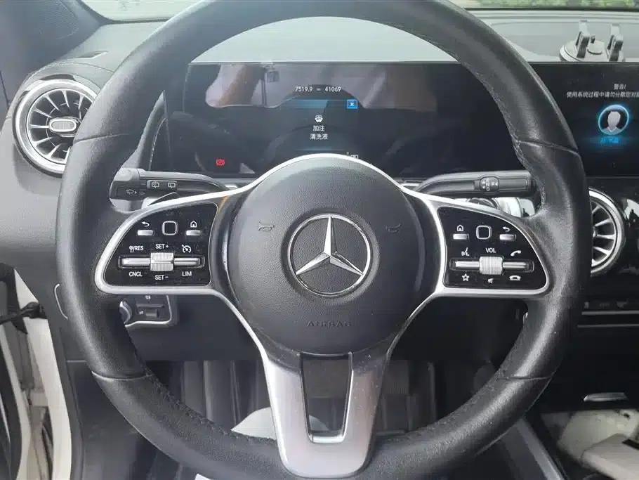 Mercedes-Benz GLB 2022 Fashion Edition — миниатюра 15