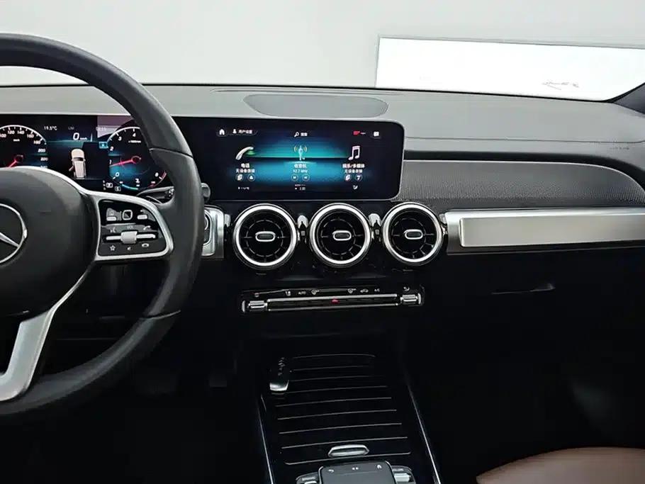 2020 Mercedes-Benz GLB 180 Fashion Edition — миниатюра 13