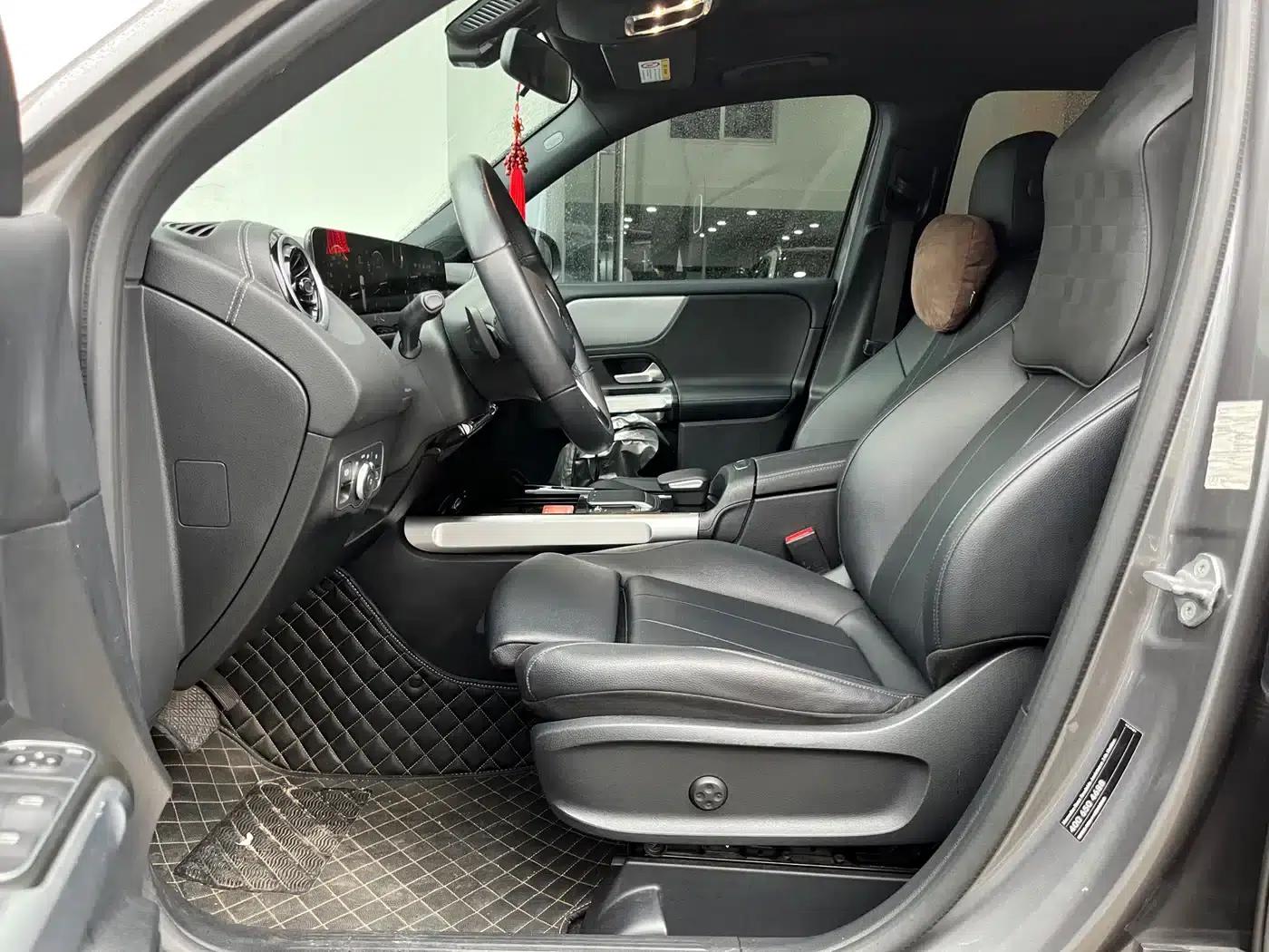 2023 Mercedes-Benz GLB 200 Dynamic — миниатюра 4