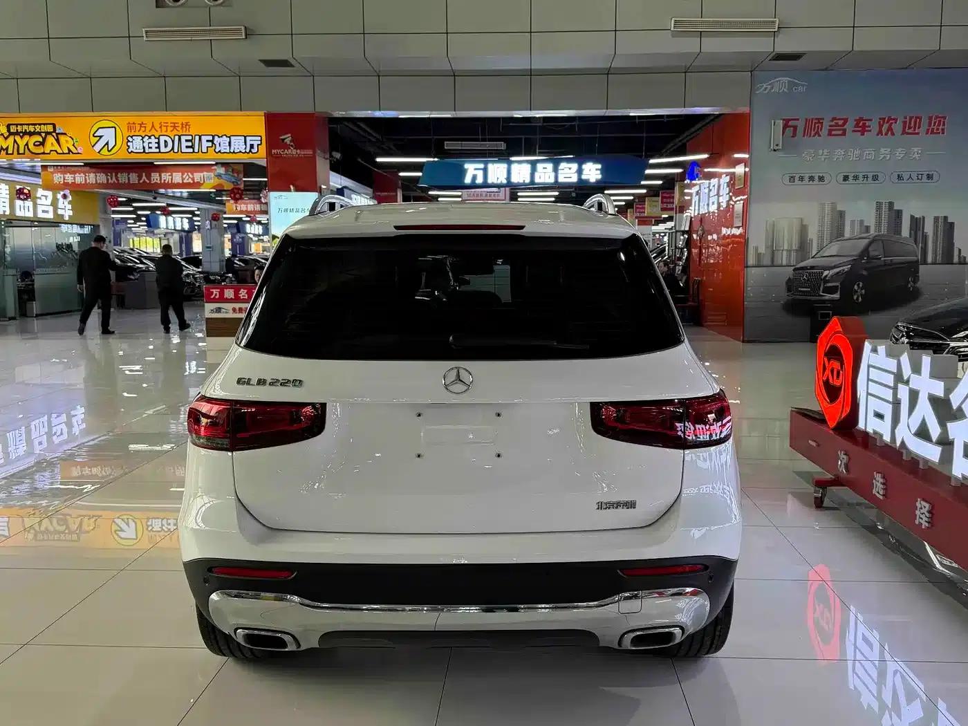2023 Mercedes-Benz GLB 220 Fashion Edition — миниатюра 16