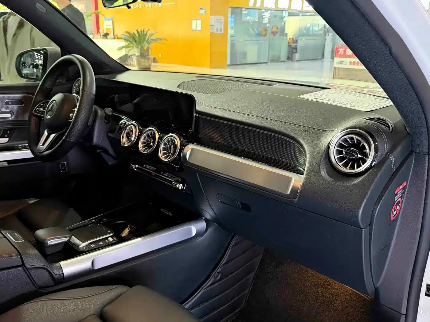 2023 Mercedes-Benz GLB 220 Fashion Edition — миниатюра 18