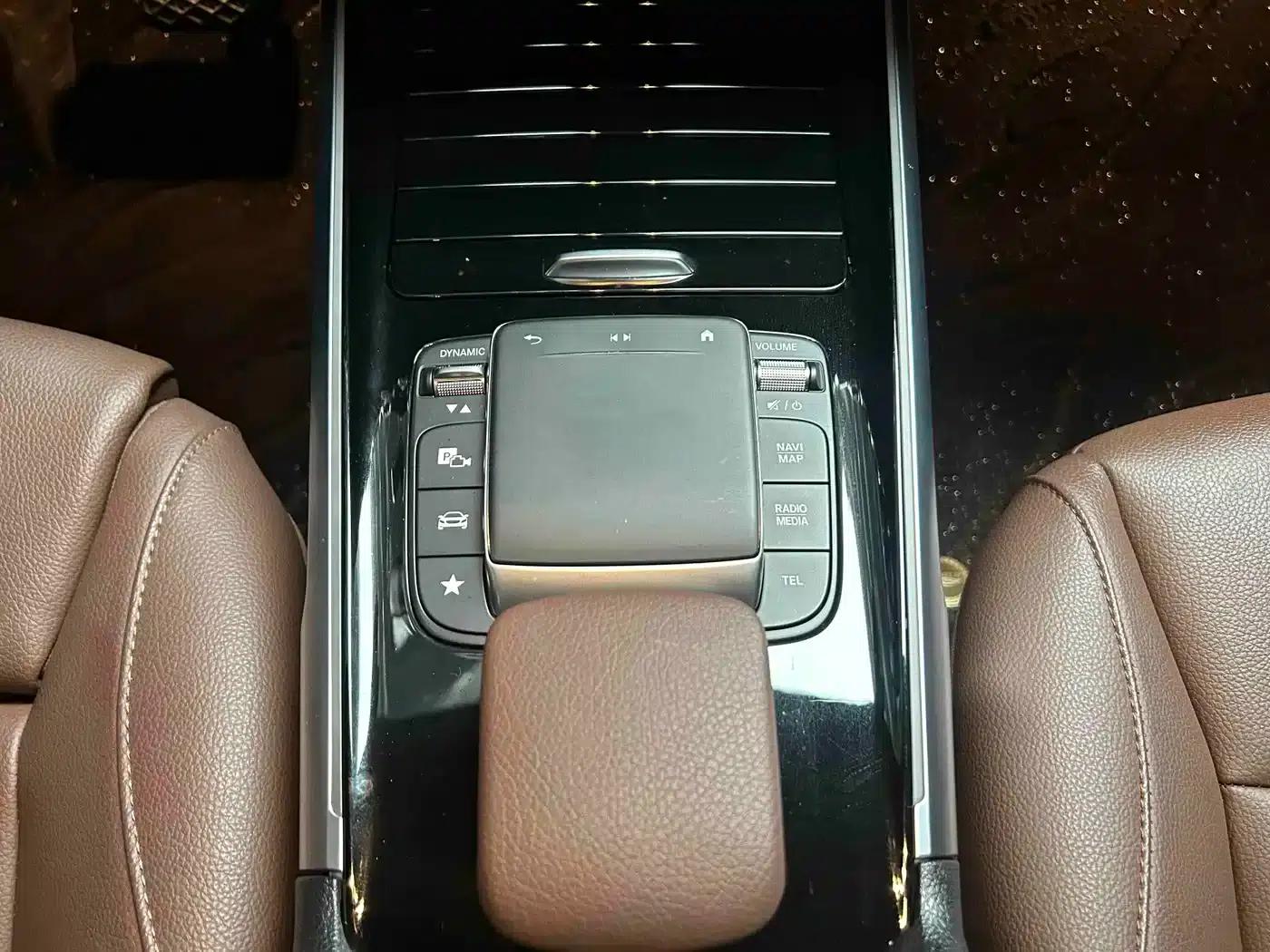 2023 Mercedes-Benz GLB 200 Dynamic — миниатюра 9