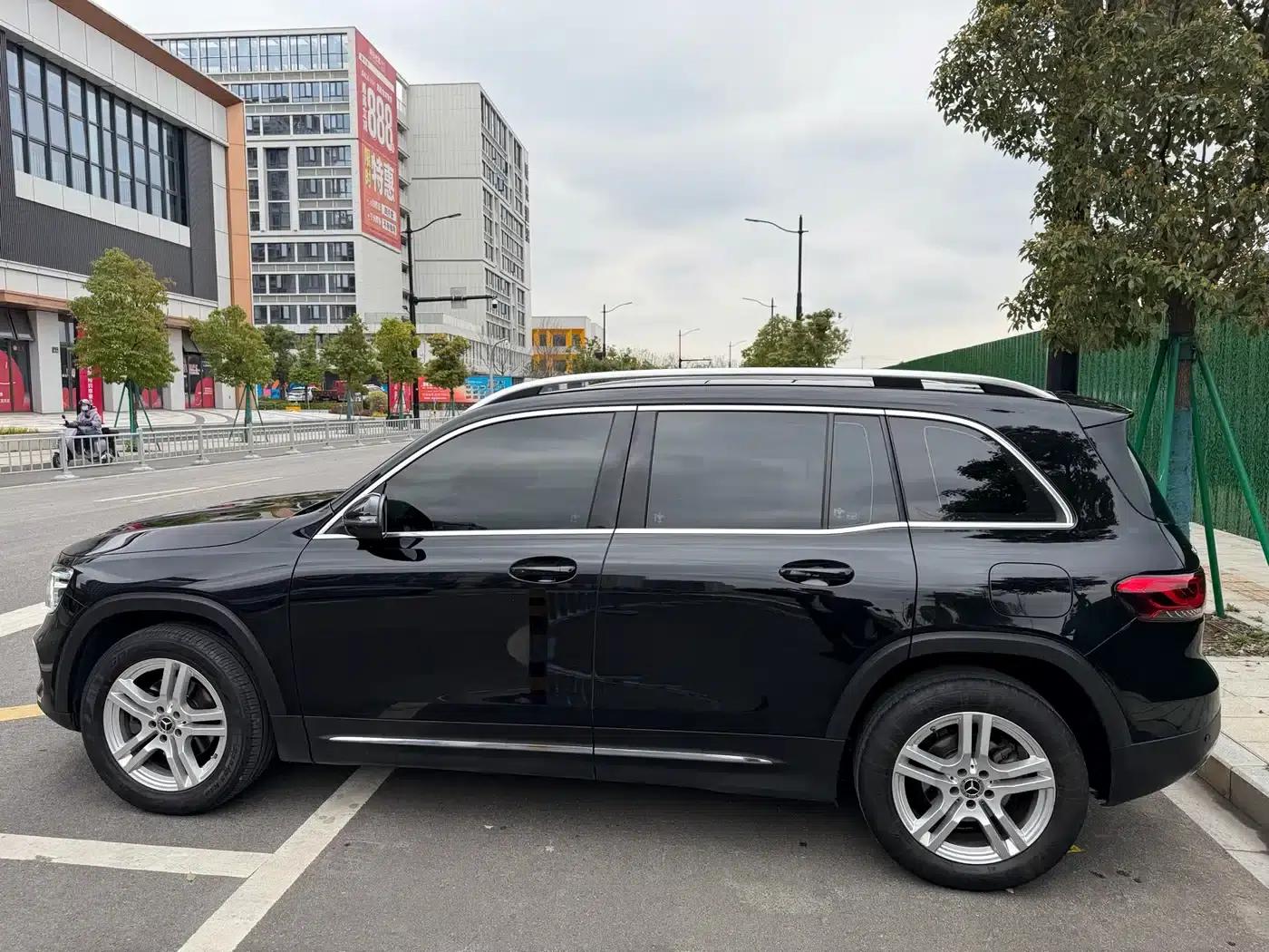 2023 Mercedes-Benz GLB 200 Dynamic — миниатюра 3