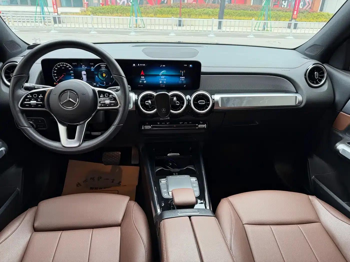2023 Mercedes-Benz GLB 200 Dynamic — миниатюра 5