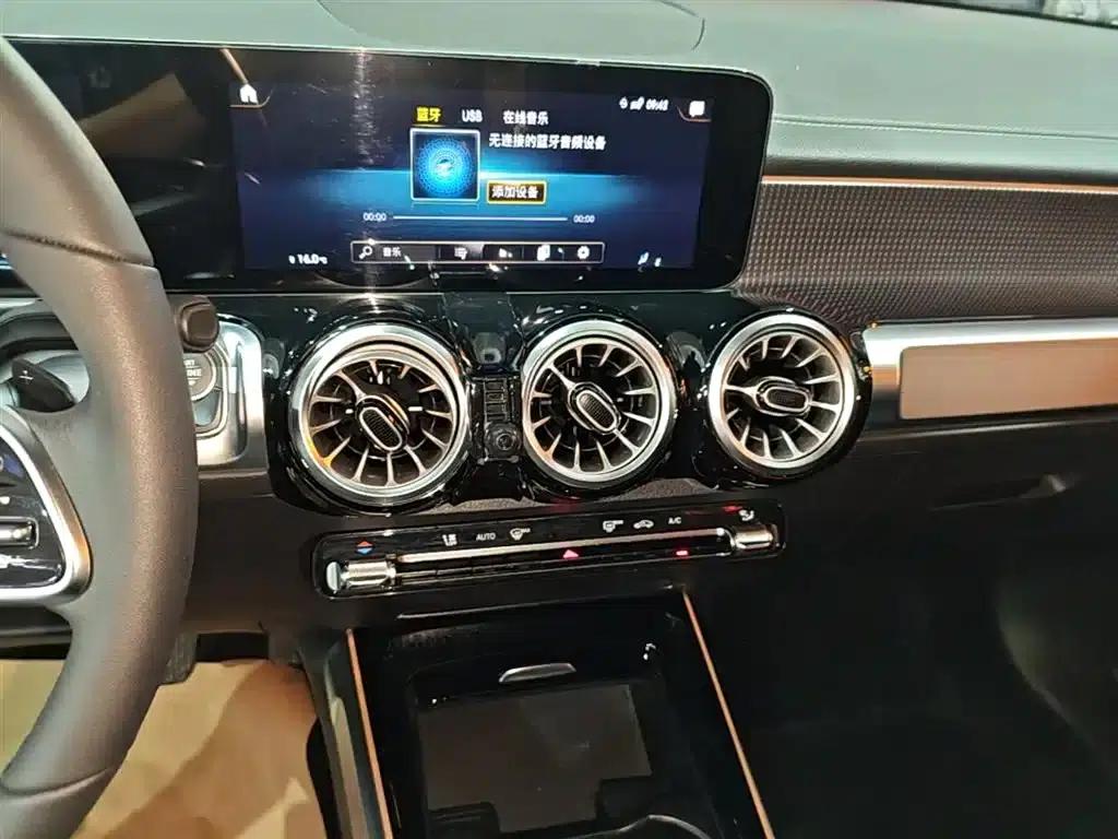 2022 Mercedes-Benz GLB 220 Dynamic — миниатюра 13