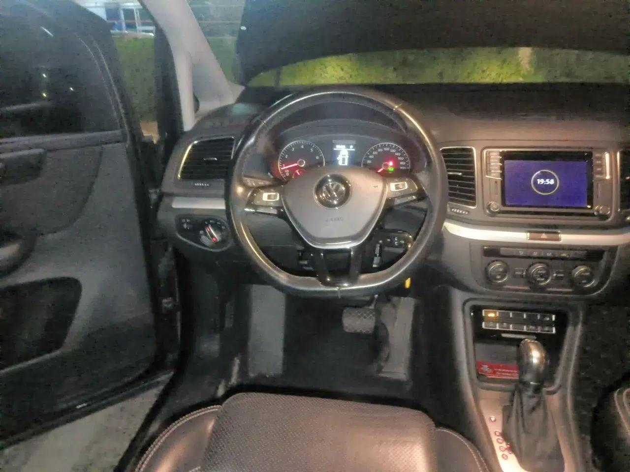 Volkswagen Sharan 2018 380TSI Comfort Edition 7-Seater — миниатюра 11