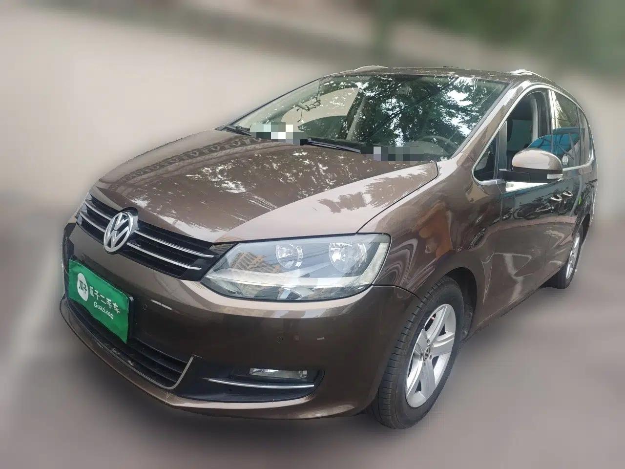 Volkswagen Sharan 2013 1.8TSI Comfort Model — миниатюра 1