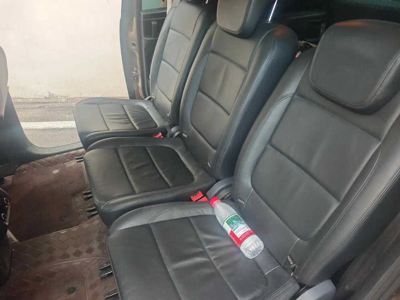 Volkswagen Sharan 2013 1.8TSI Comfort Model — миниатюра 18