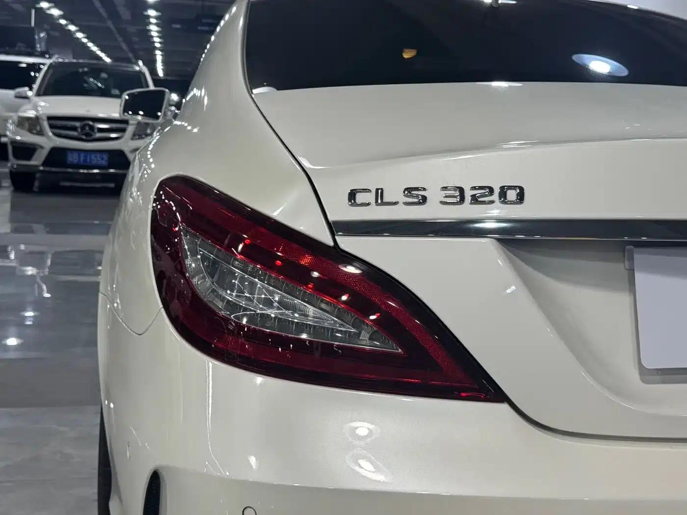 2016 Mercedes-Benz CLS 320 Colorful Edition — миниатюра 15