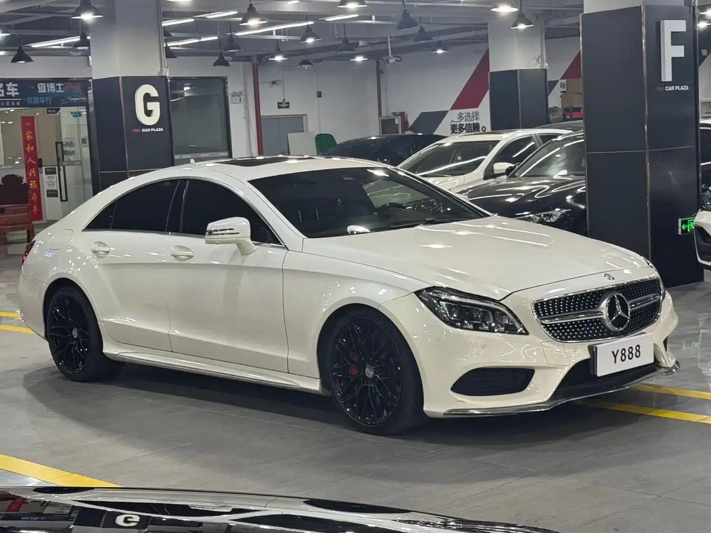 2016 Mercedes-Benz CLS 320 Colorful Edition — миниатюра 3