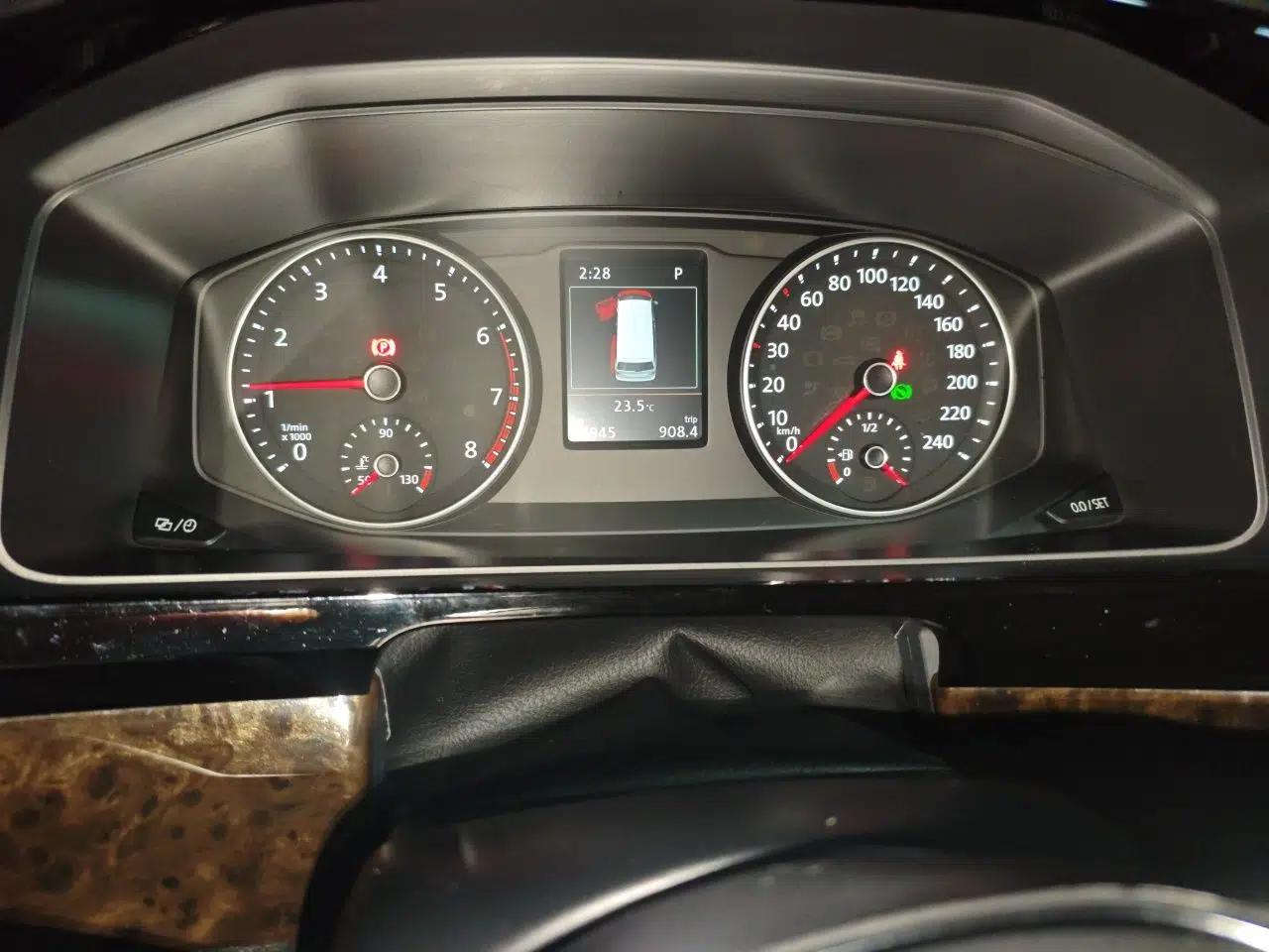 Volkswagen Multivan 2018 2.0 TSI 4x4 Prestige Edition 7-Seater — миниатюра 12