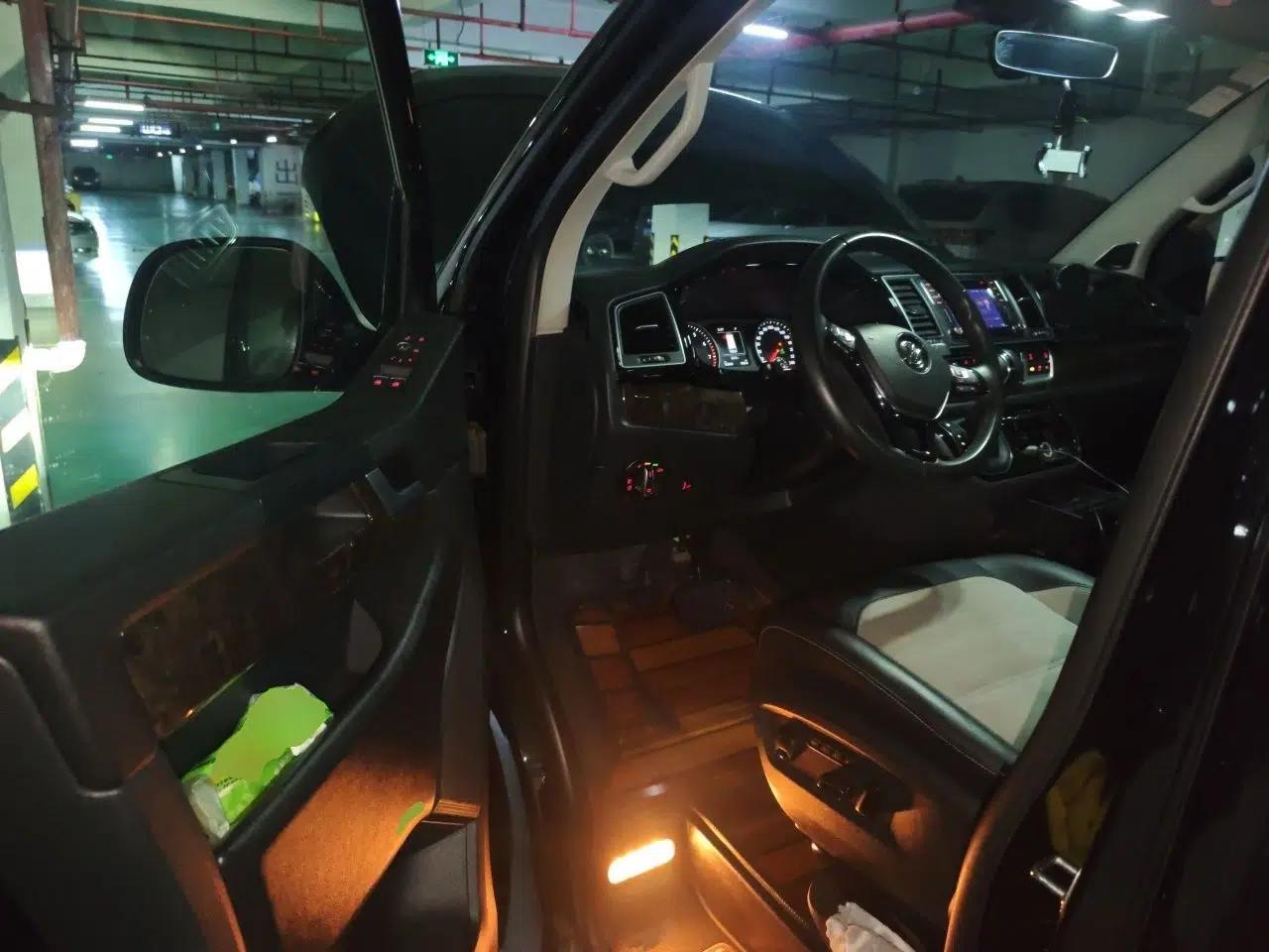 Volkswagen Multivan 2018 2.0 TSI 4x4 Prestige Edition 7-Seater — миниатюра 17