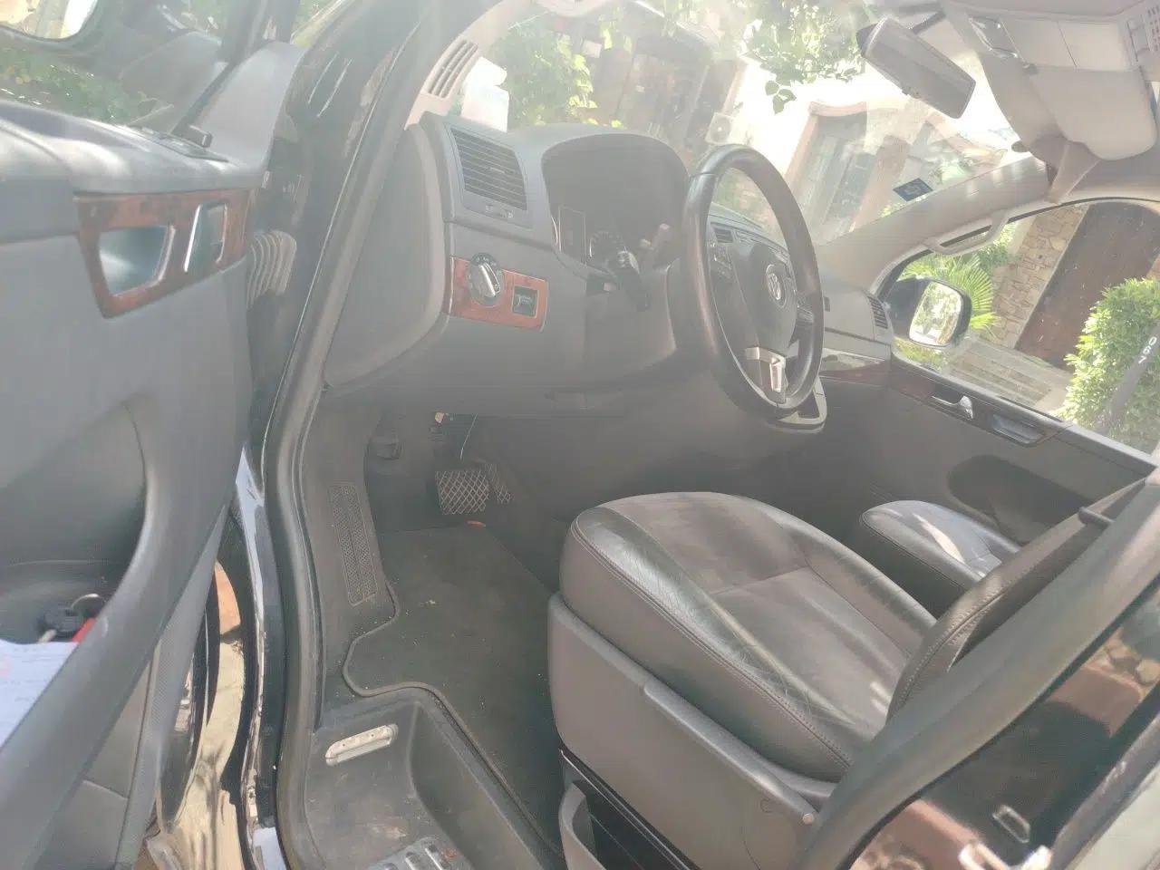 Volkswagen Multivan 2012 2.0 TSI Two-Wheel Drive Business Edition — миниатюра 17