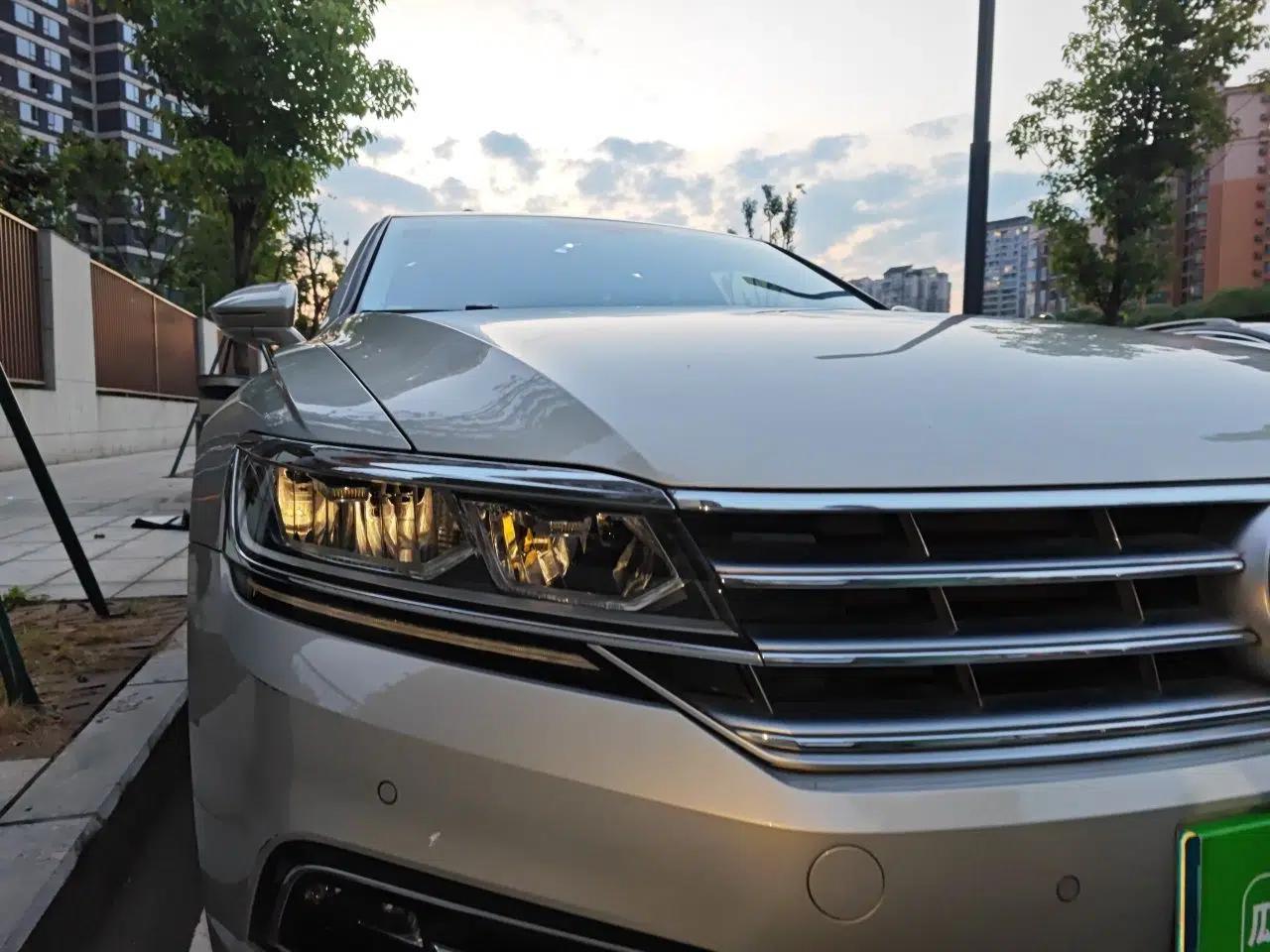 Volkswagen Phideon 2019 380TSI Two-Wheel Drive Business Edition China VI Standard — миниатюра 7