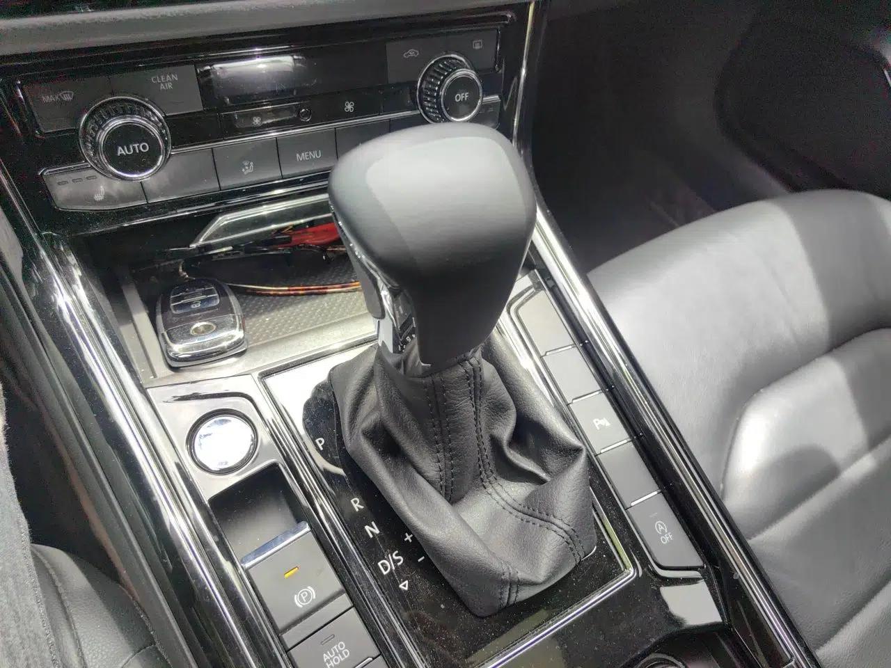 Volkswagen Phideon 2019 380TSI Two-Wheel Drive Business Edition China VI Standard — миниатюра 15
