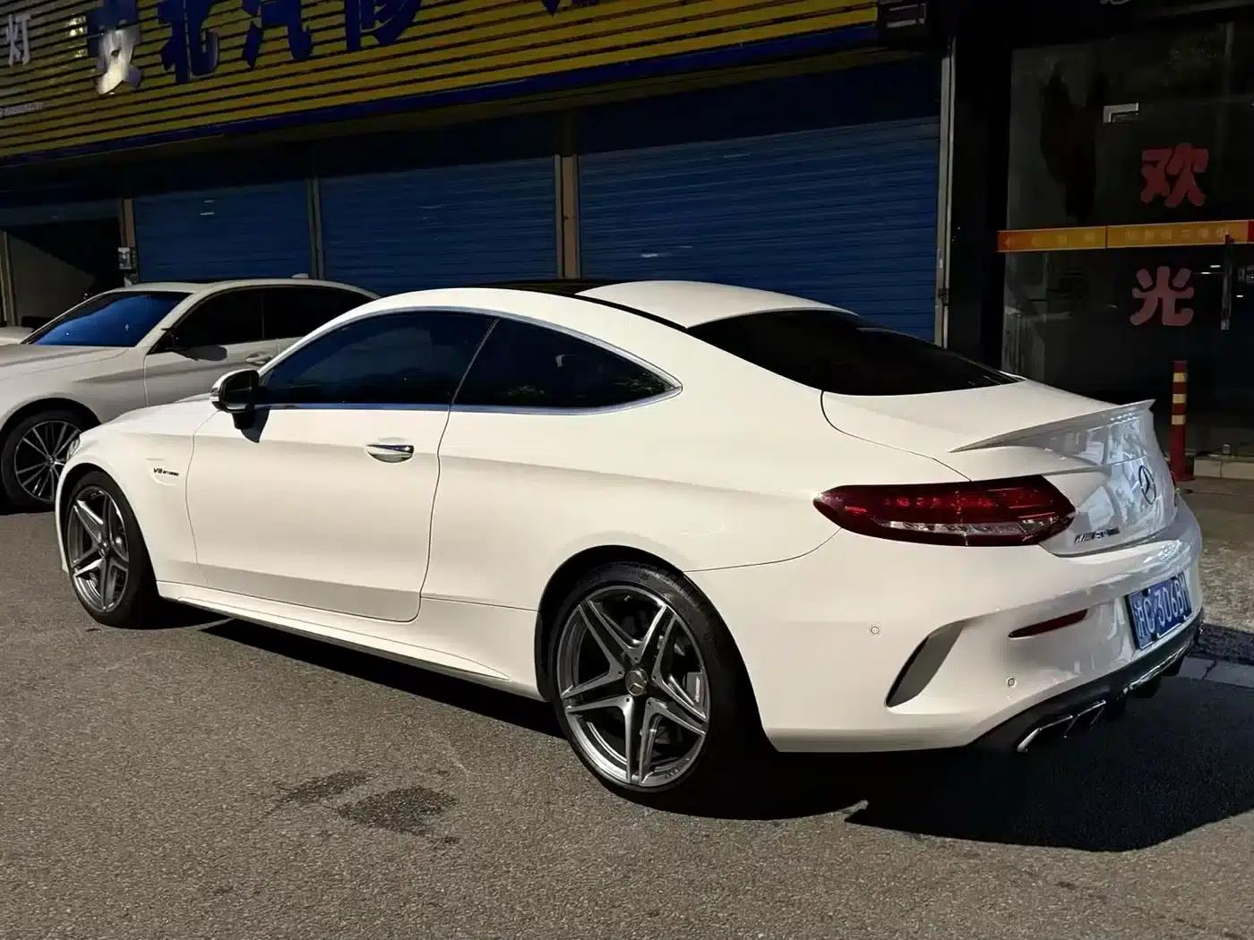 2015 Mercedes-Benz C-Class AMG C 63 — миниатюра 4