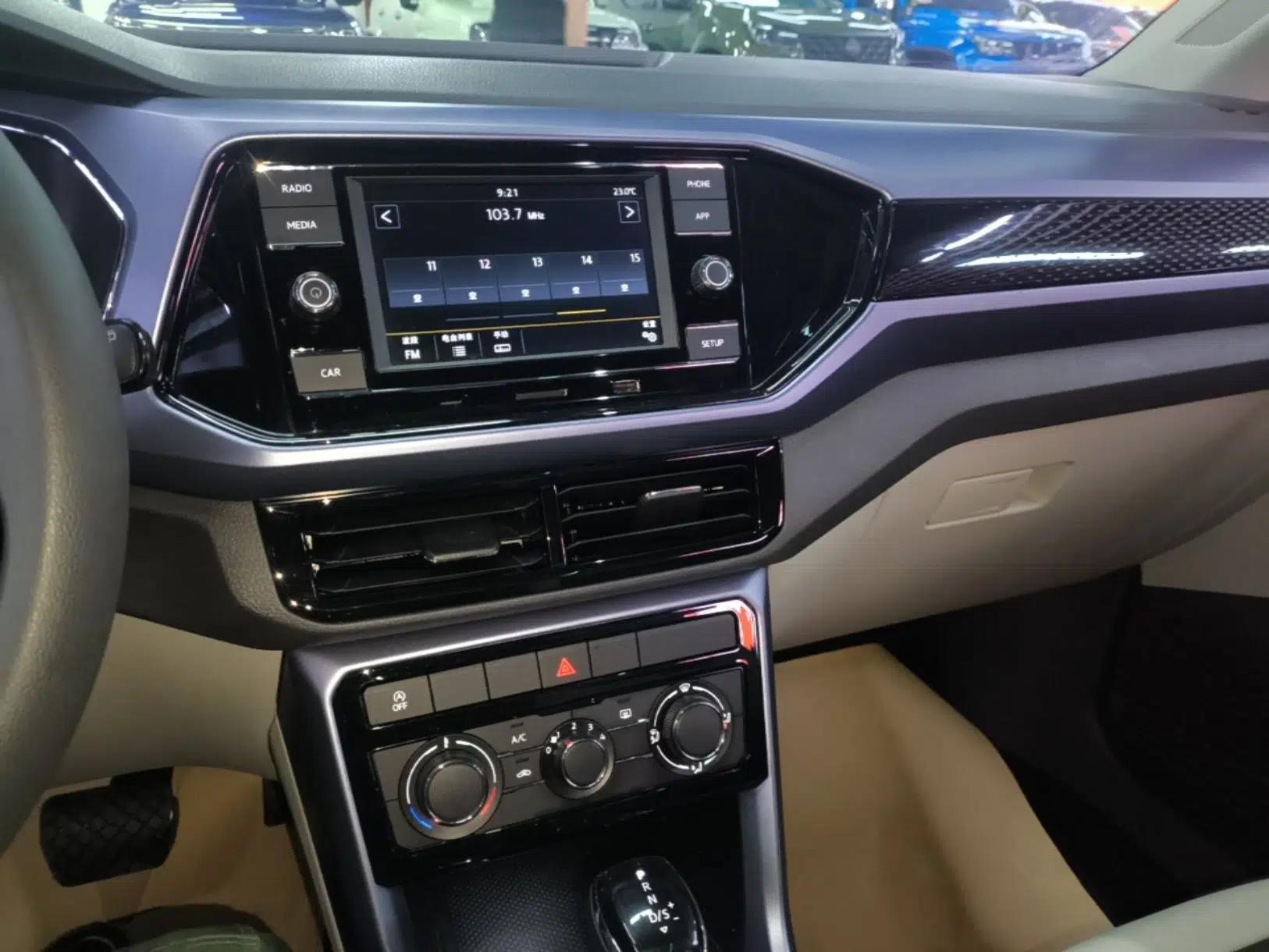 Volkswagen T-Cross 2020 280TSI DSG Comfort Edition — миниатюра 16