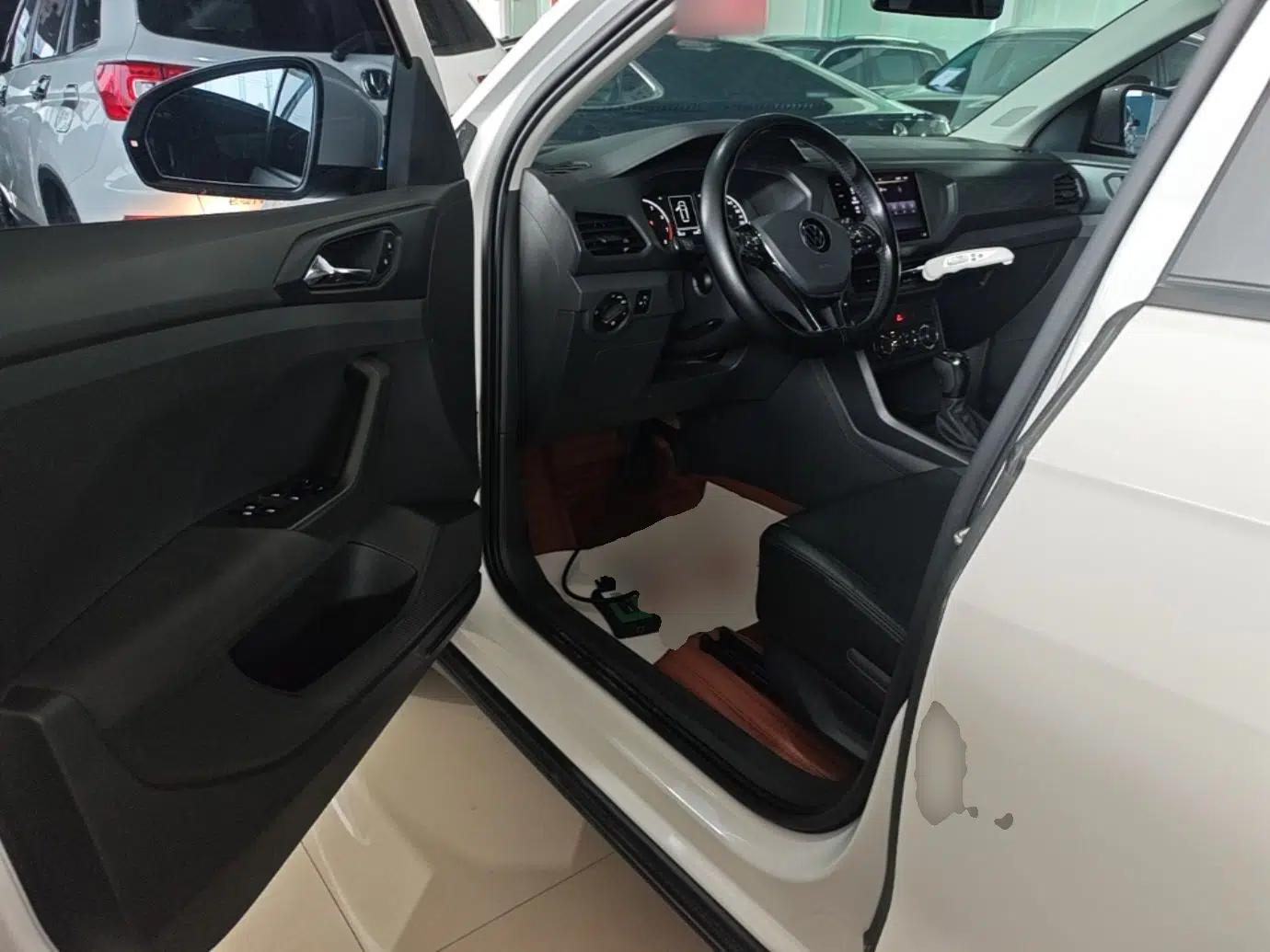 Volkswagen T-Cross 2021 1.5L Automatic Fashion Edition — миниатюра 19