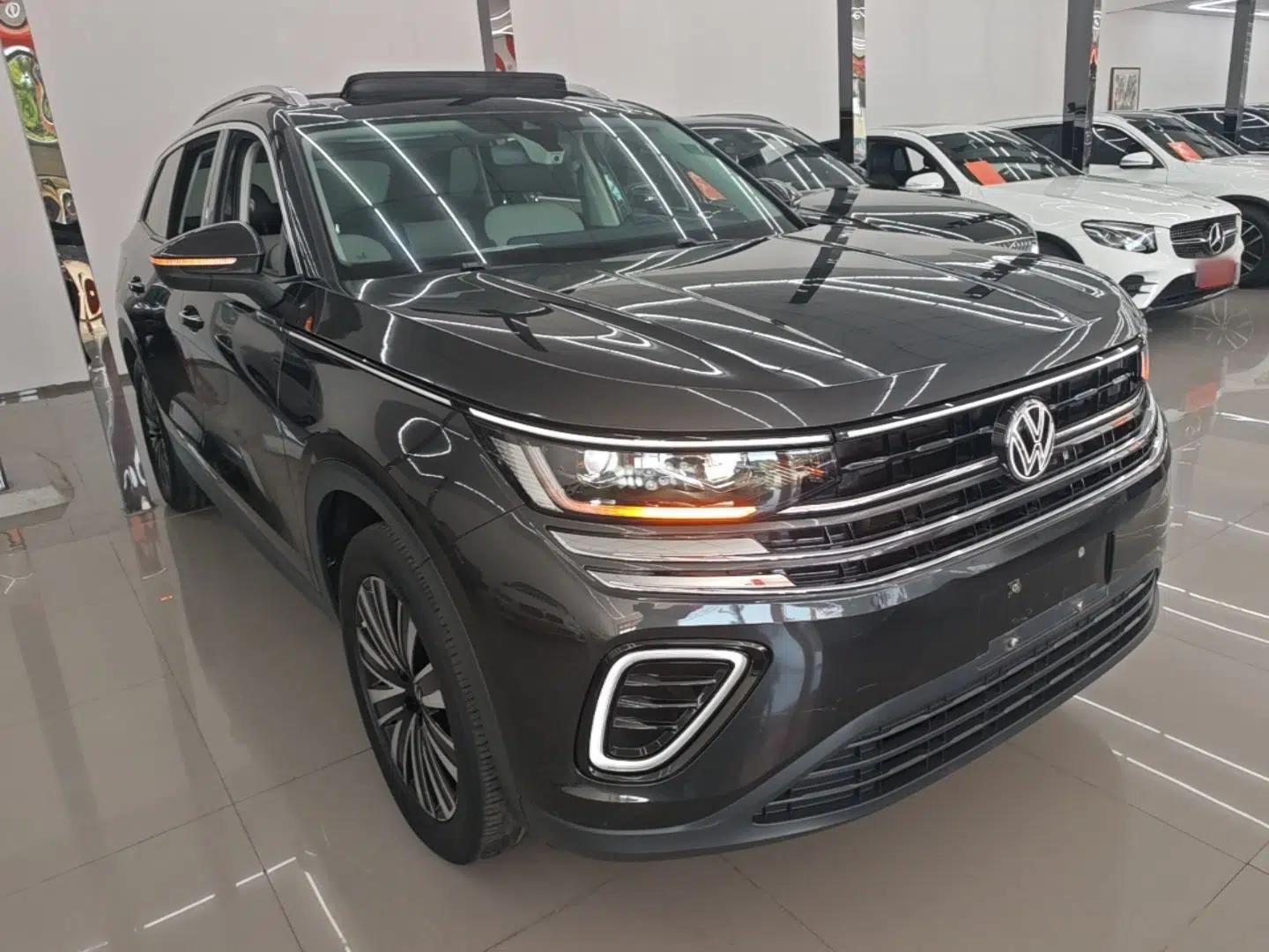 Volkswagen Tavendor 2023 330TSI Luxury Touring Edition — миниатюра 3