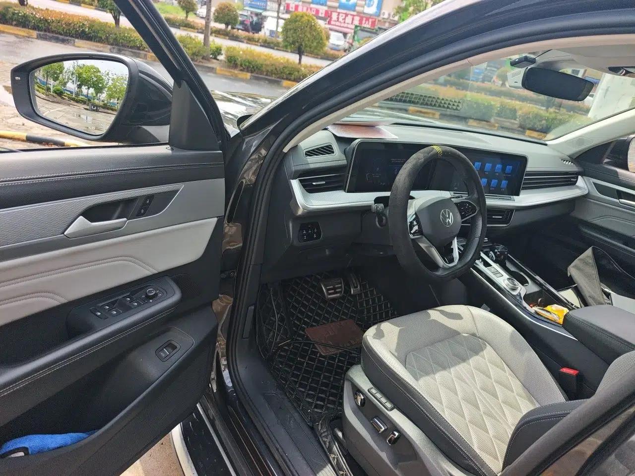 Volkswagen Tavendor 2023 380TSI Four-Wheel Drive R-Line Cruise Edition — миниатюра 17
